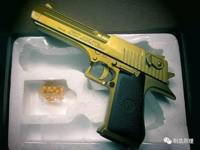 新澳今晚特9点30开什么和旧玩具枪射出真子弹与