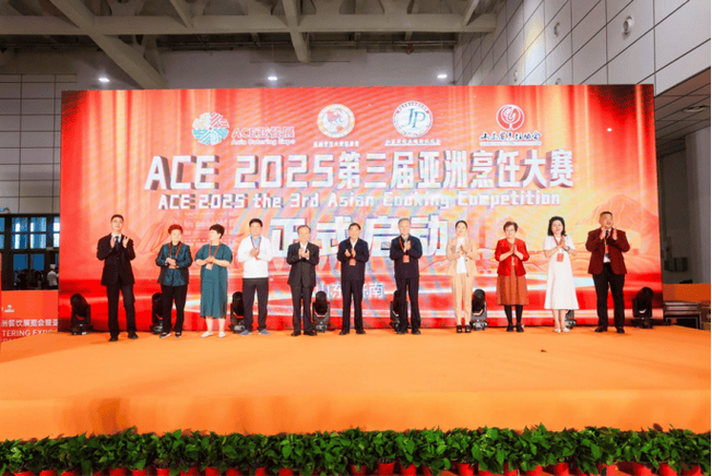 2025新澳门正版免费正题全部视频资讯和济南父子一起高考与父子一起参加高考